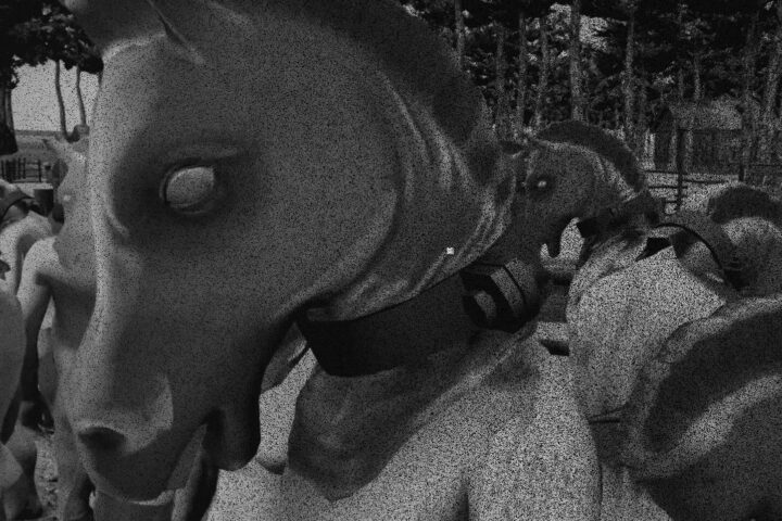 'Horses' Review: Santa Ragione's Harrowing Horror Adventure